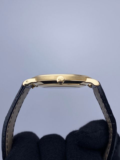 Patek Philippe Calatrava 5119J-001 Image 4